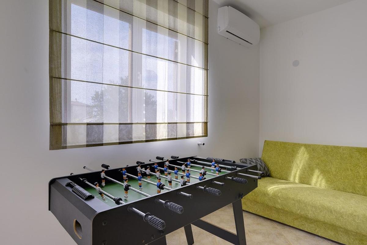 Apartment Falu Штинян Екстер'єр фото