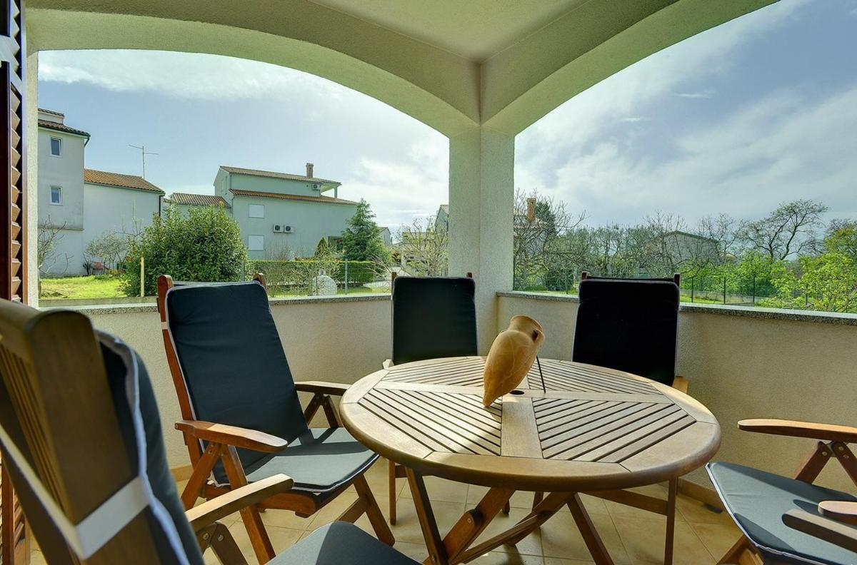 Apartment Falu Штинян Екстер'єр фото